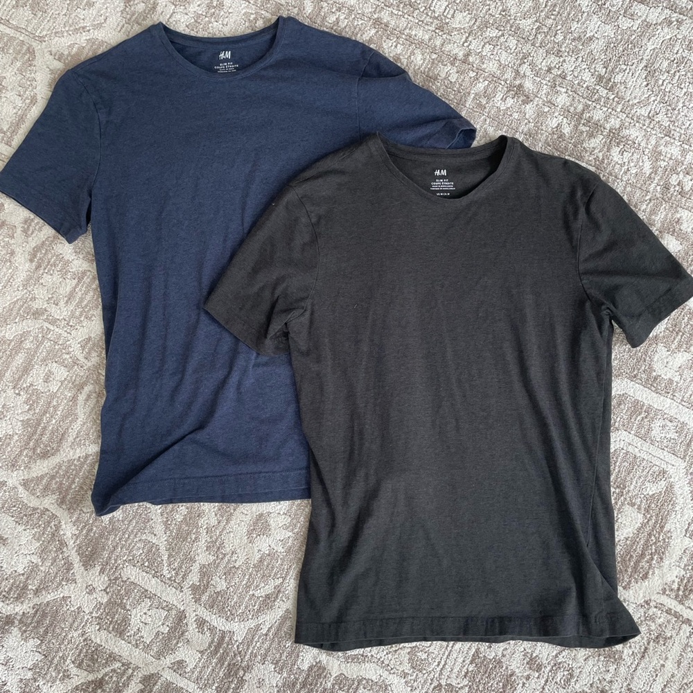 H&M Black and Blue Short Sleeve Tees